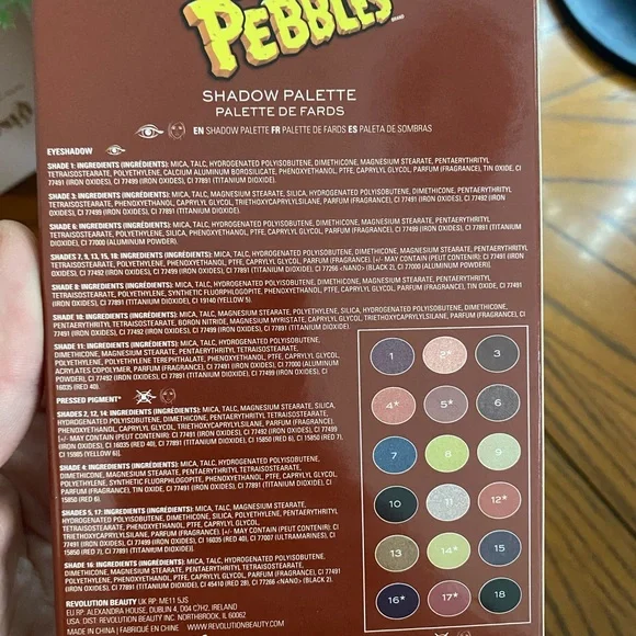 Revolution Beauty Cocoa Pebbles Eyeshadow With Matching Flinstones Makeup Bag - Picture 9 of 9